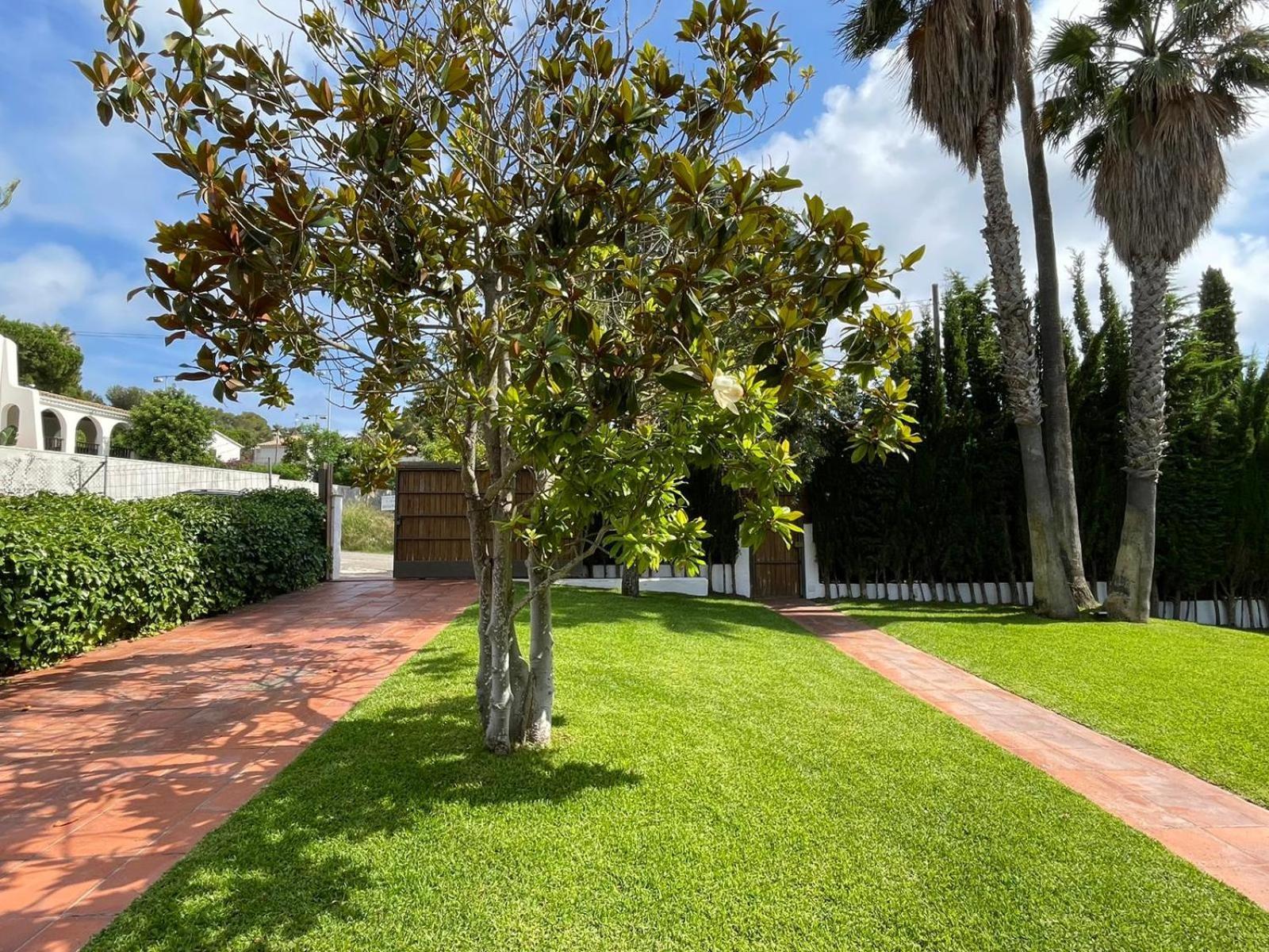 Casa Mediterranea Con Gran Jardin Y Piscina A 500 M De La Playa Roda de Bará Buitenkant foto